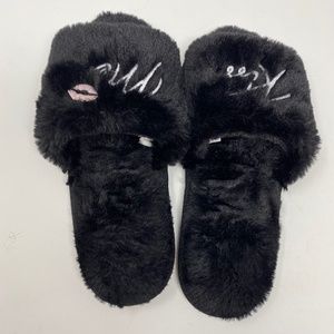 Jenni Slippers Open Toe Black Faux Fur Kiss Me L